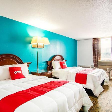 Oyo Hotel Hutchinson West 4Th Ave Extérieur photo