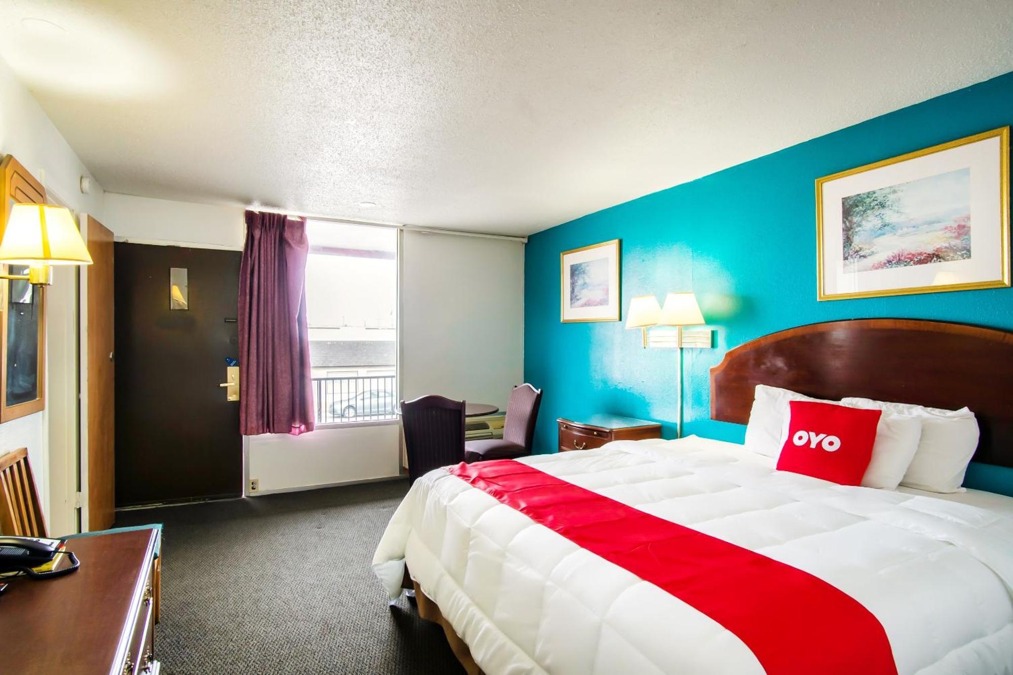 Oyo Hotel Hutchinson West 4Th Ave Extérieur photo