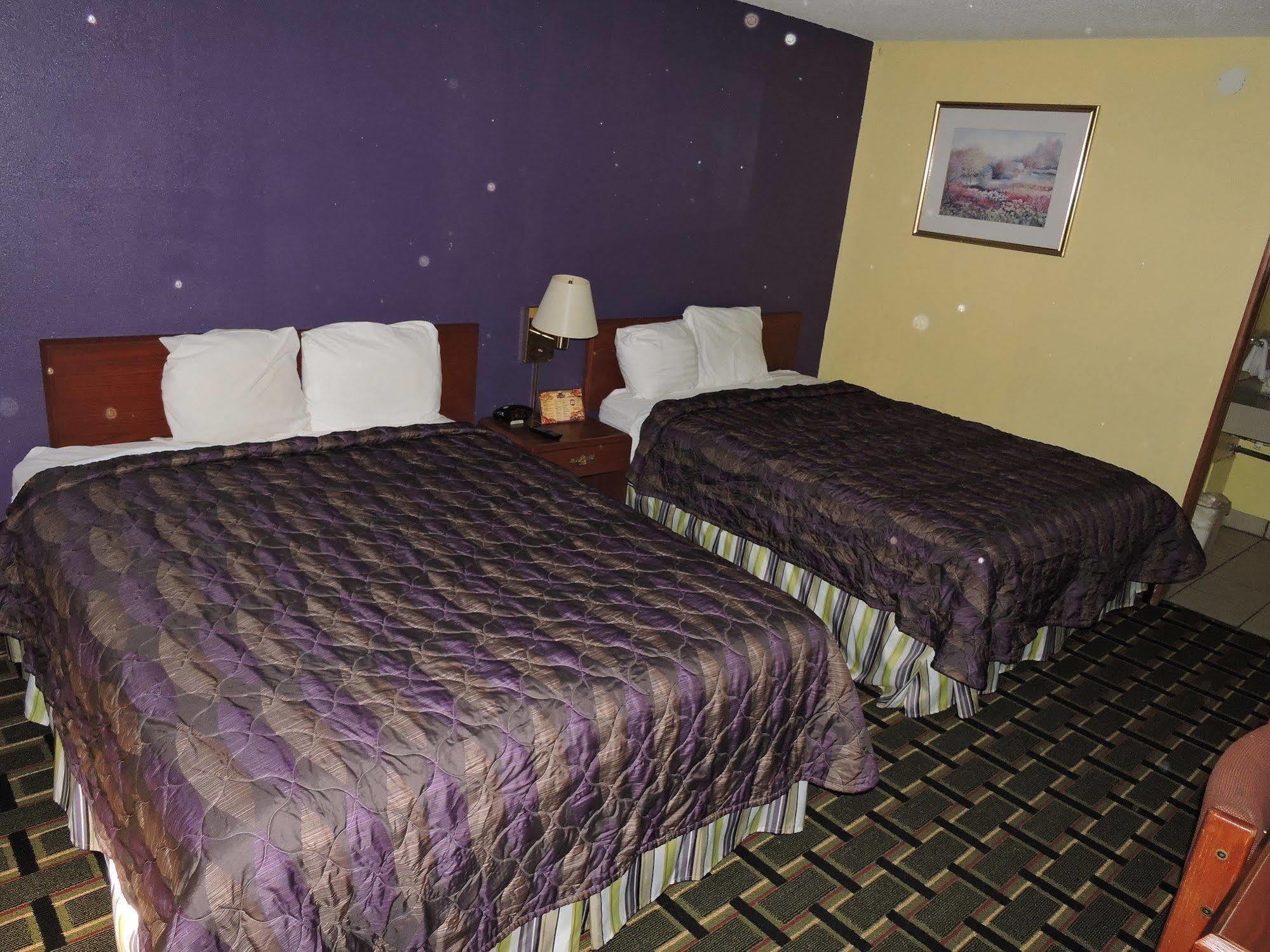 Oyo Hotel Hutchinson West 4Th Ave Extérieur photo